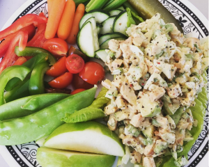 R1D11M2 chicken salad crudite