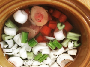 R1D16 weekly making of the bone broth