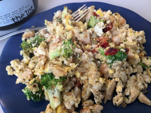 R1D20M1 improvised chicken broccoli sundried tomato scramble with homemade bone broth