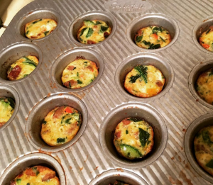 R1D22 veggie sausage egg bake mini-muffins